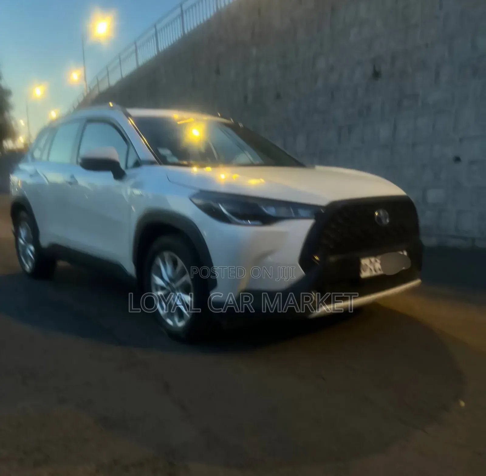 Toyota Corolla Cross Hybrid 2023 White