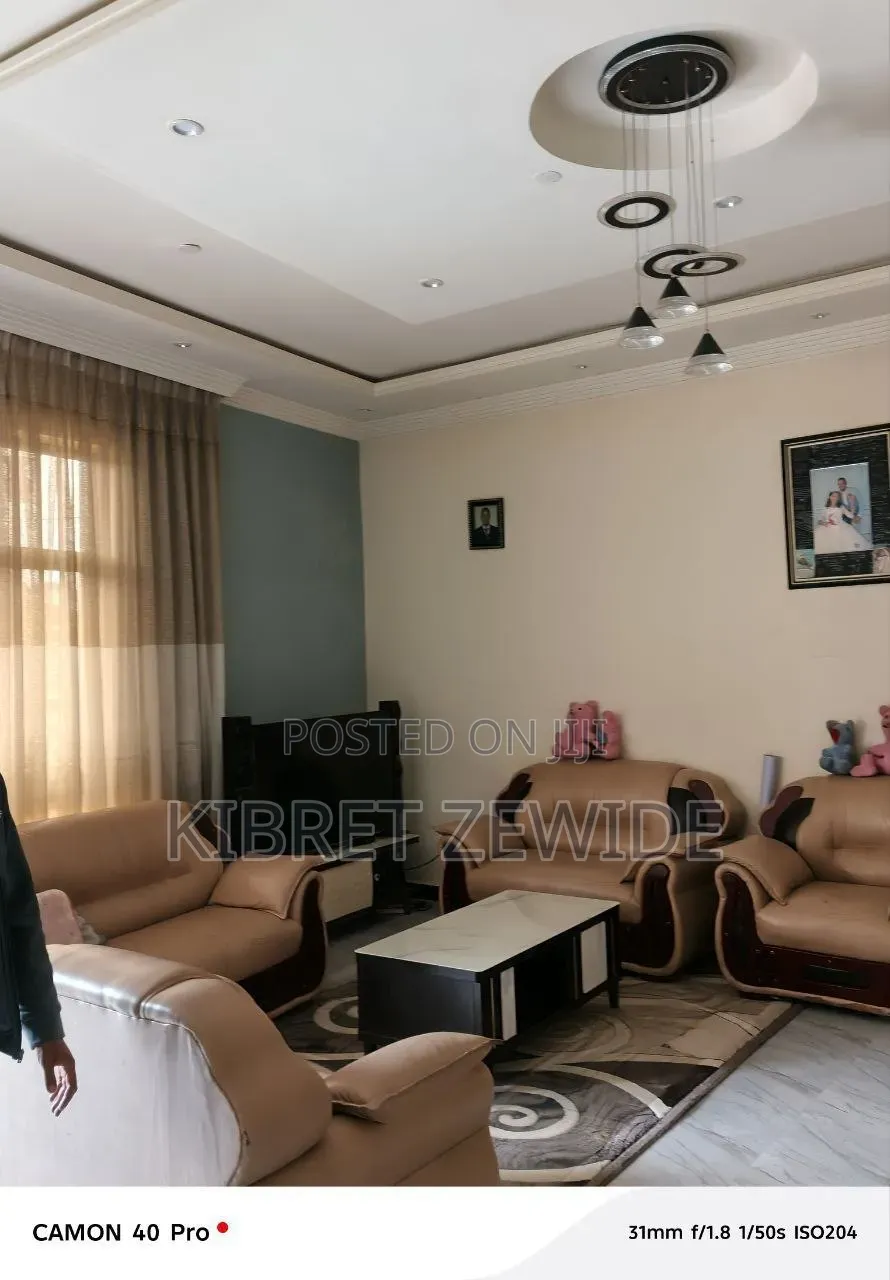 Furnished 8bdrm House in Kibert Zewdie, Yeka for sale