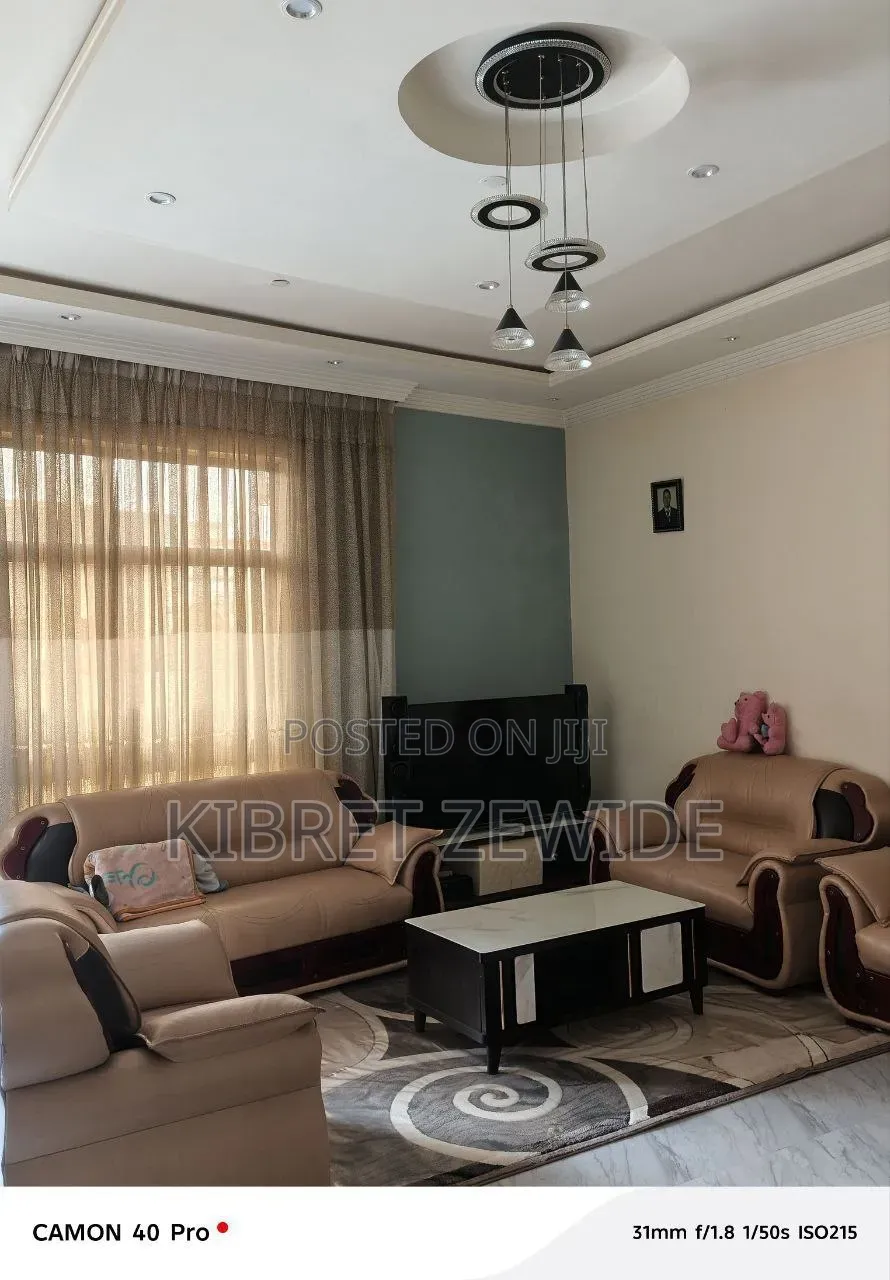 Furnished 8bdrm House in Kibert Zewdie, Yeka for sale