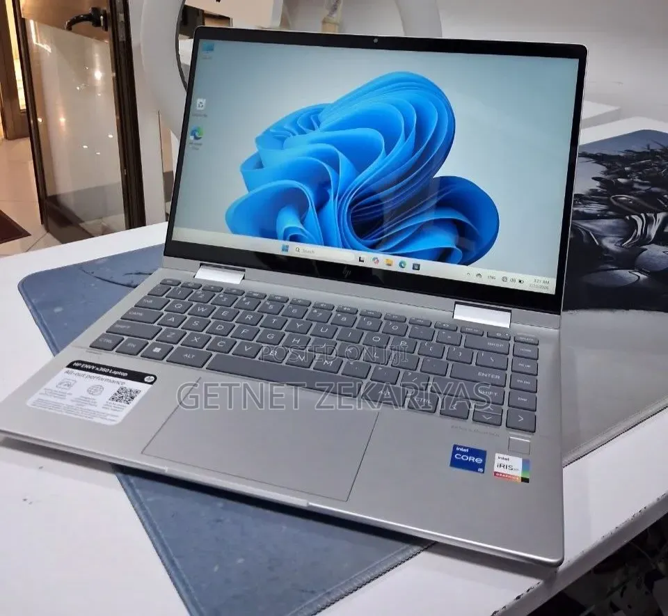 New Laptop HP Envy x360 8GB Intel Core i5 SSD 512GB
