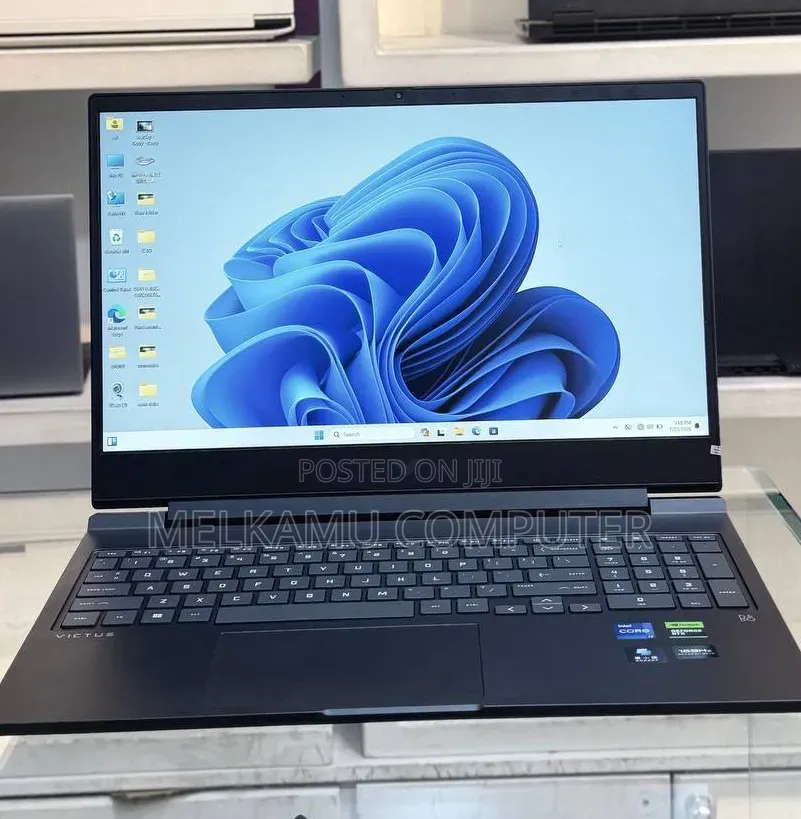 New Laptop HP Victus 16 16GB Intel Core i7 SSD 1T