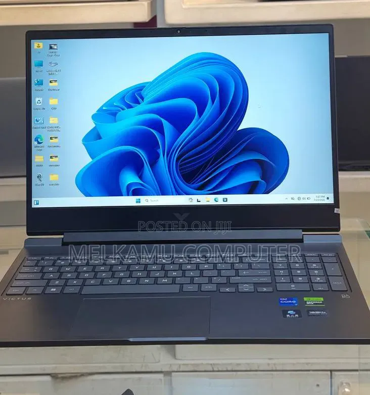 New Laptop HP Victus 16 16GB Intel Core i7 SSD 1T