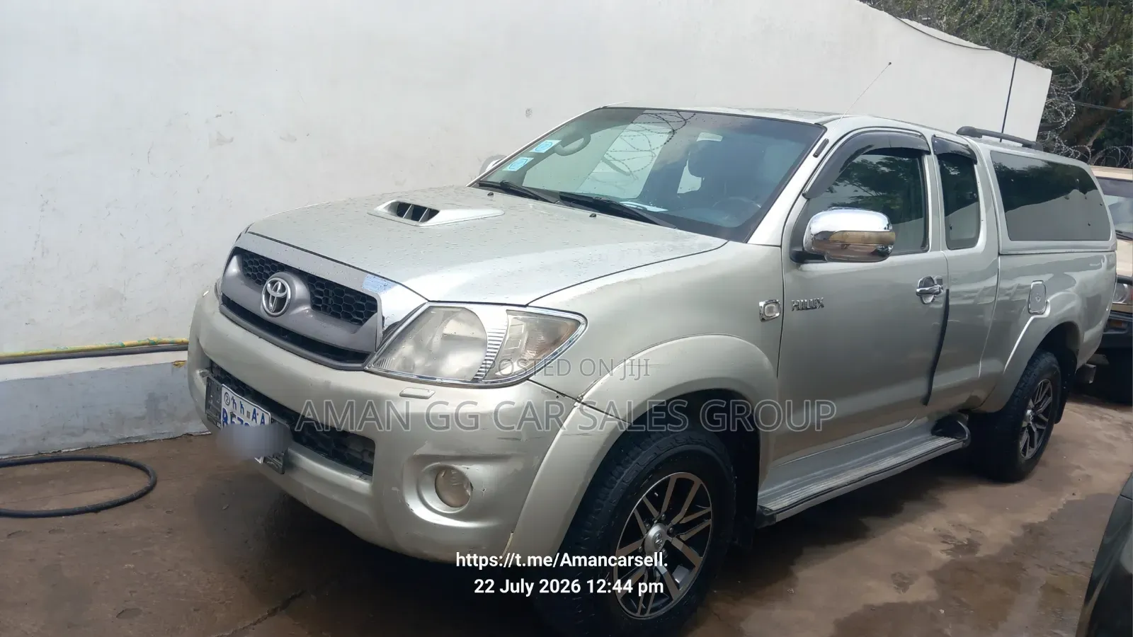 Toyota Hilux 2010 Beige