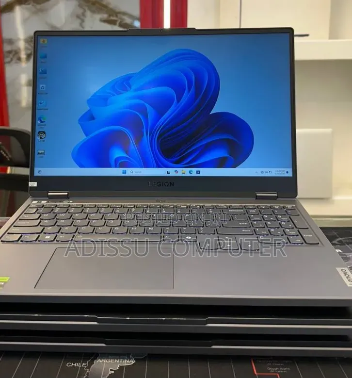 New Laptop Lenovo Y70 24GB Intel Core i7 SSD 1T