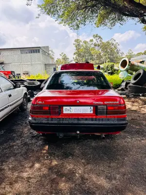 Toyota Carina 1.5 FWD Sedan 1990 Red