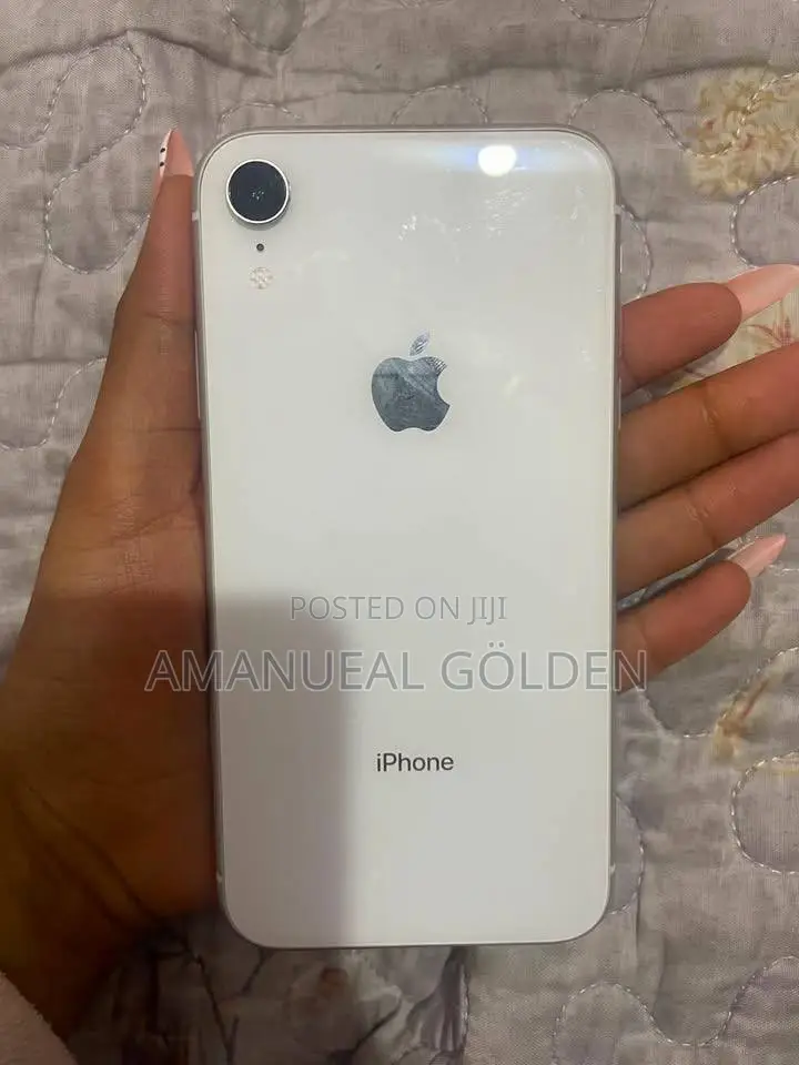 Apple iPhone XR 64 GB White
