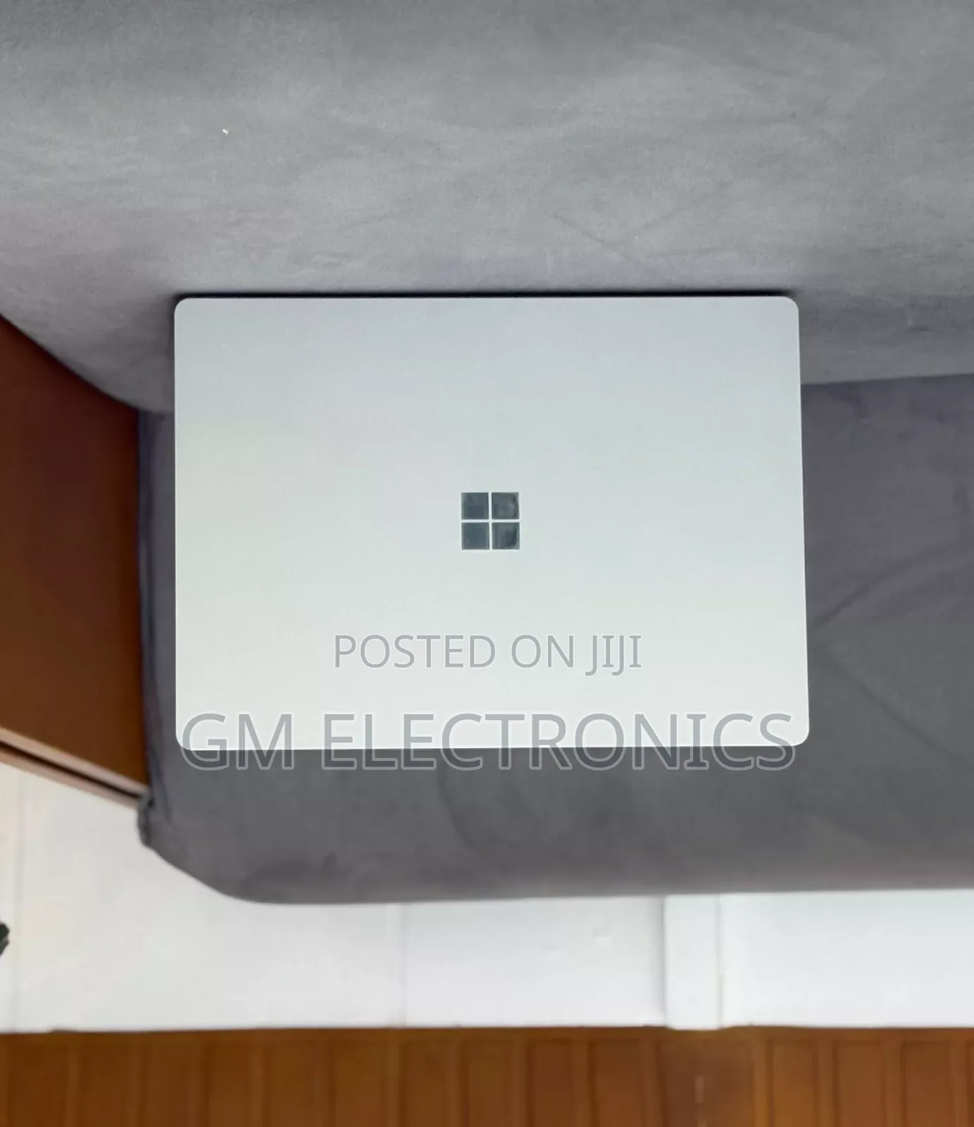 New Laptop Microsoft Surface 16GB Intel Core i7 SSD 512GB