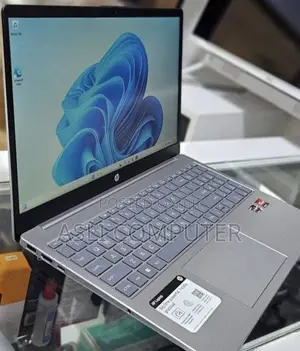 New Laptop HP Stream Notebook 16GB AMD Ryzen 5 SSD 256GB
