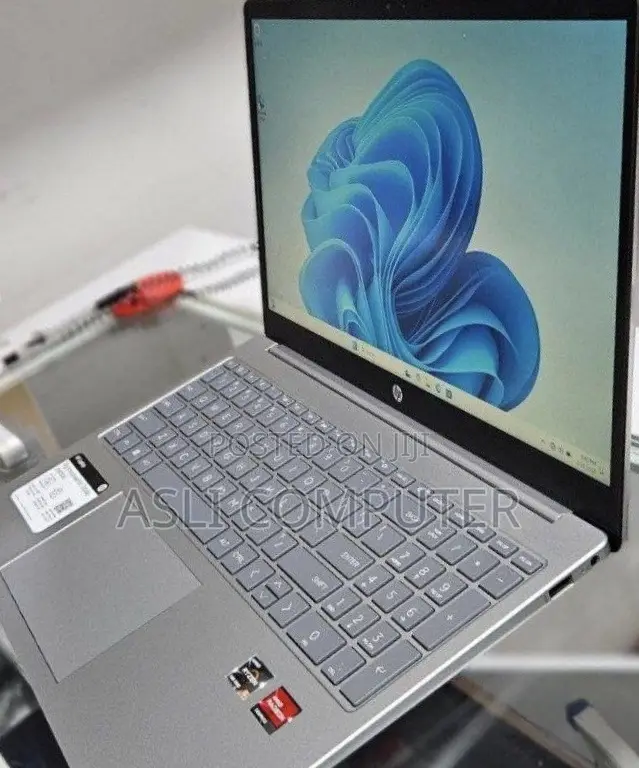 New Laptop HP Stream Notebook 16GB AMD Ryzen 5 SSD 256GB