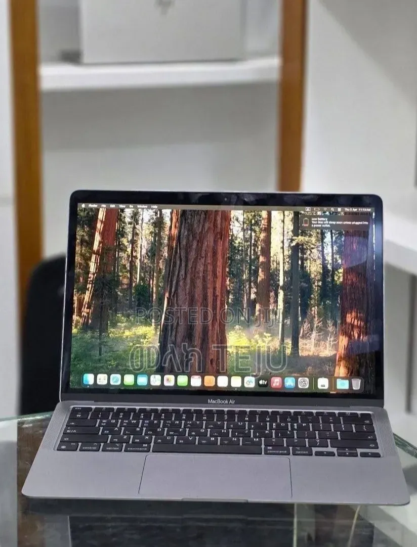 New Laptop Apple MacBook 8GB Apple M1 SSD 256GB