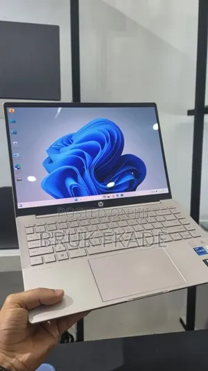New Laptop HP Pavilion 14 16GB Intel Core i7 SSD 512GB
