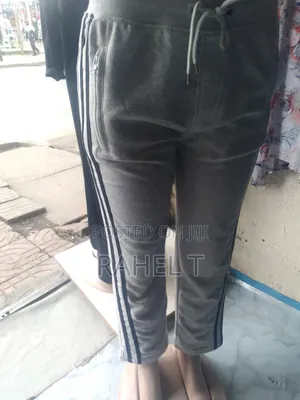 ዘወትር የሚለበስ የሴት ቱታ