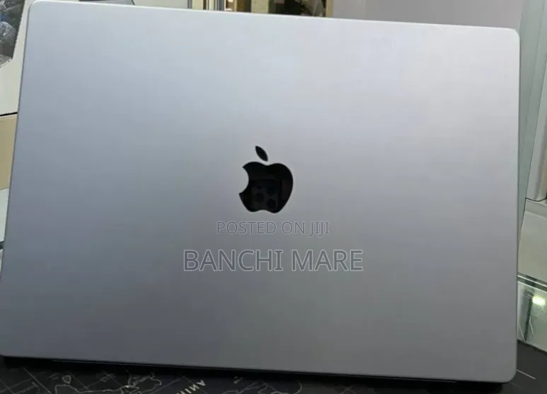 New Laptop Apple MacBook Pro 2021 M1 32GB Apple M1 Pro SSD 512GB