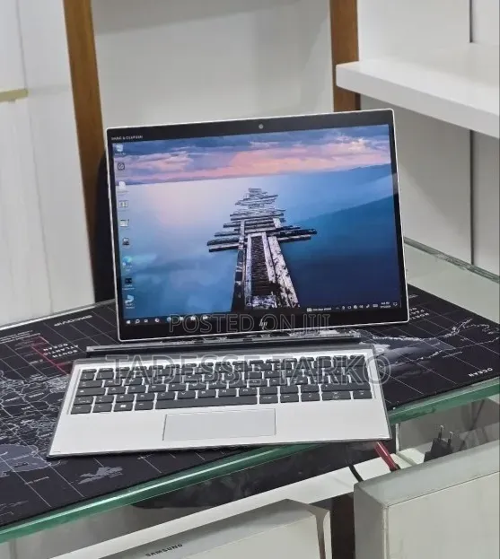 New Laptop HP Elite X2 G8 16GB Intel Core i7 SSD 512GB