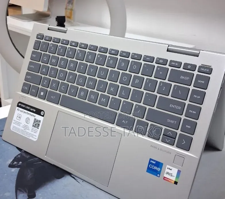 New Laptop HP Envy x360 8GB Intel Core i5 SSD 512GB