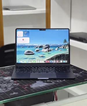 New Laptop Apple MacBook Air 2022 M2 8GB Apple M2 SSD 256GB