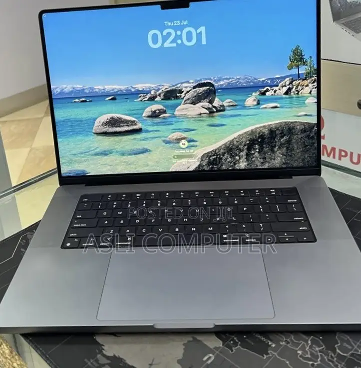 New Laptop Apple MacBook Pro 2021 M1 32GB Apple M1 Pro SSD 512GB