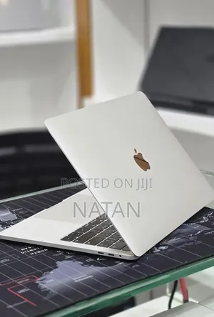 New Laptop Apple MacBook Pro 2019 16GB Intel Core i7 SSD 512GB
