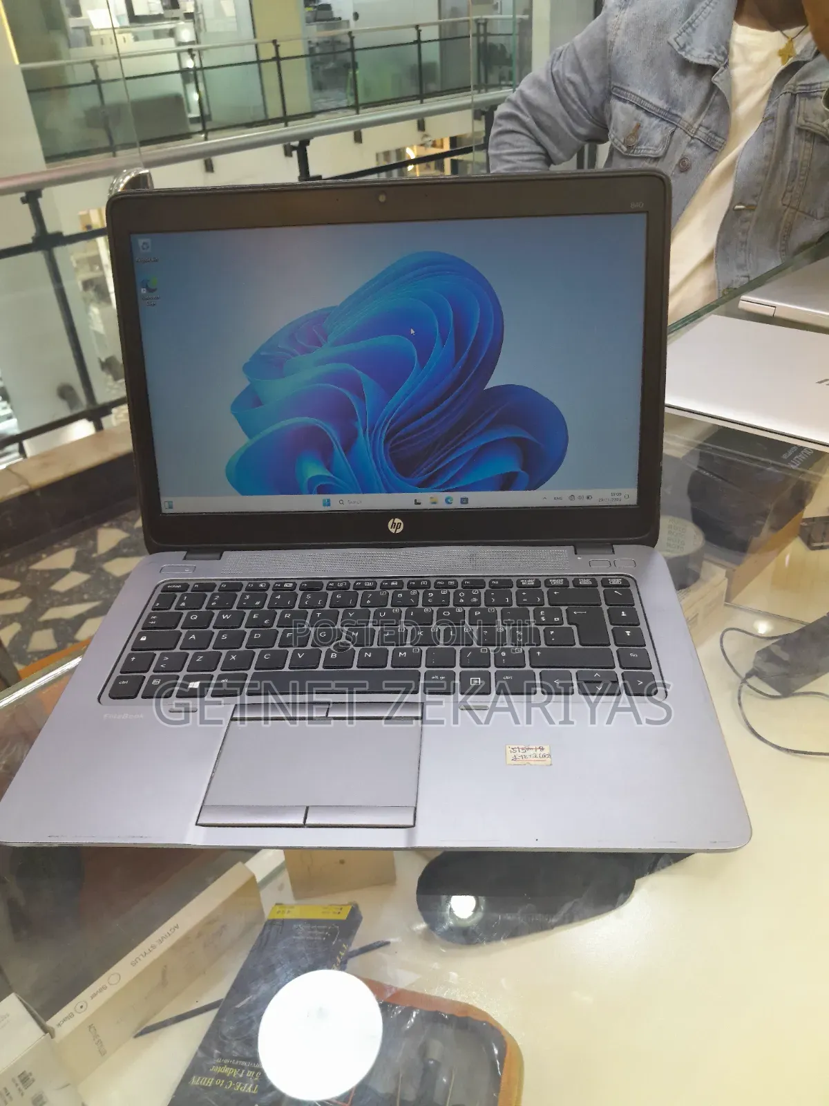 New Laptop HP EliteBook 840 G2 8GB Intel Core i5 HDD 1T