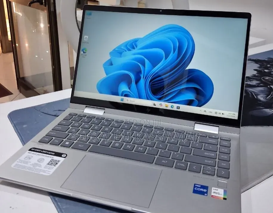 New Laptop HP Envy x360 8GB Intel Core i5 SSD 512GB
