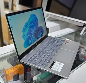 New Laptop HP Stream Notebook 16GB AMD Ryzen 5 SSD 256GB