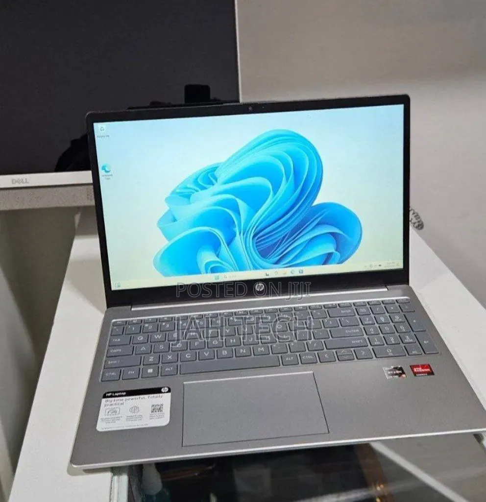 New Laptop HP Stream Notebook 16GB AMD Ryzen 5 SSD 256GB