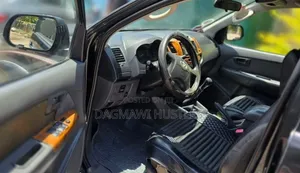 Toyota Hilux 2012 Gray