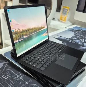 New Laptop Microsoft Surface 16GB Intel Core i5 SSD 256GB