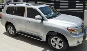Toyota Land Cruiser 2015 Silver