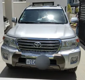 Toyota Land Cruiser 2015 Silver