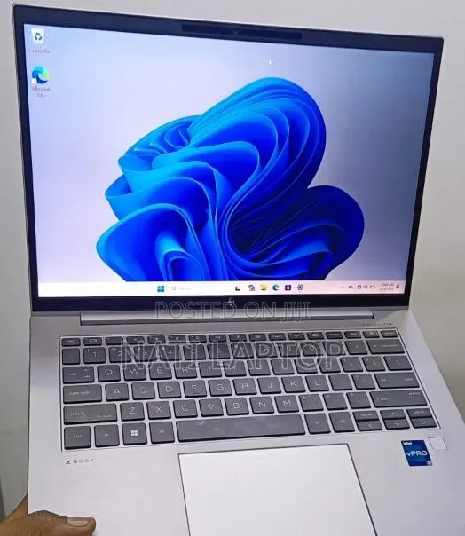 New Laptop HP 16GB Intel Core i7 SSD 512GB