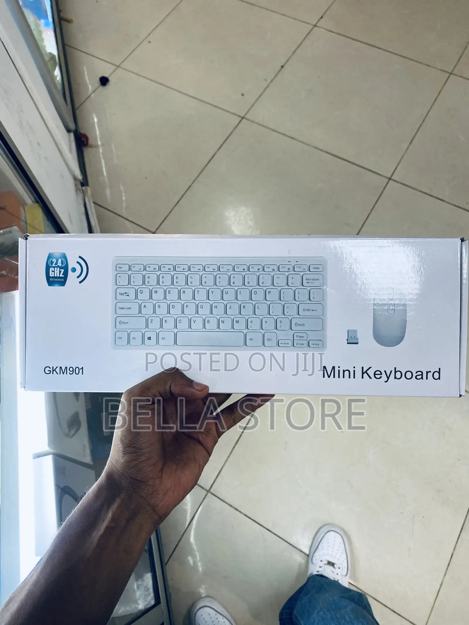 GKM901 2.4GHz Wireless Mini Keyboard Mouse