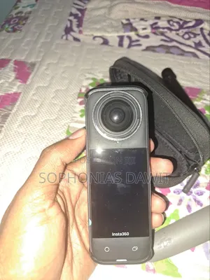 Insta 360 ×4