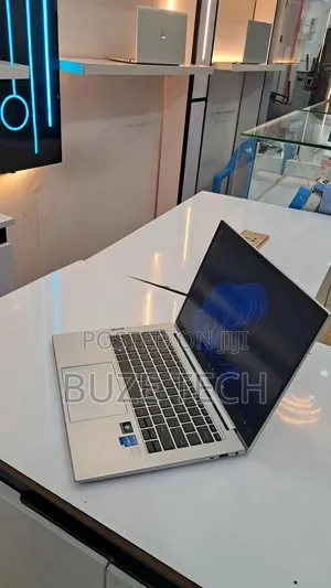 New Laptop HP EliteBook 840 G9 16GB Intel Core i5 SSD 512GB
