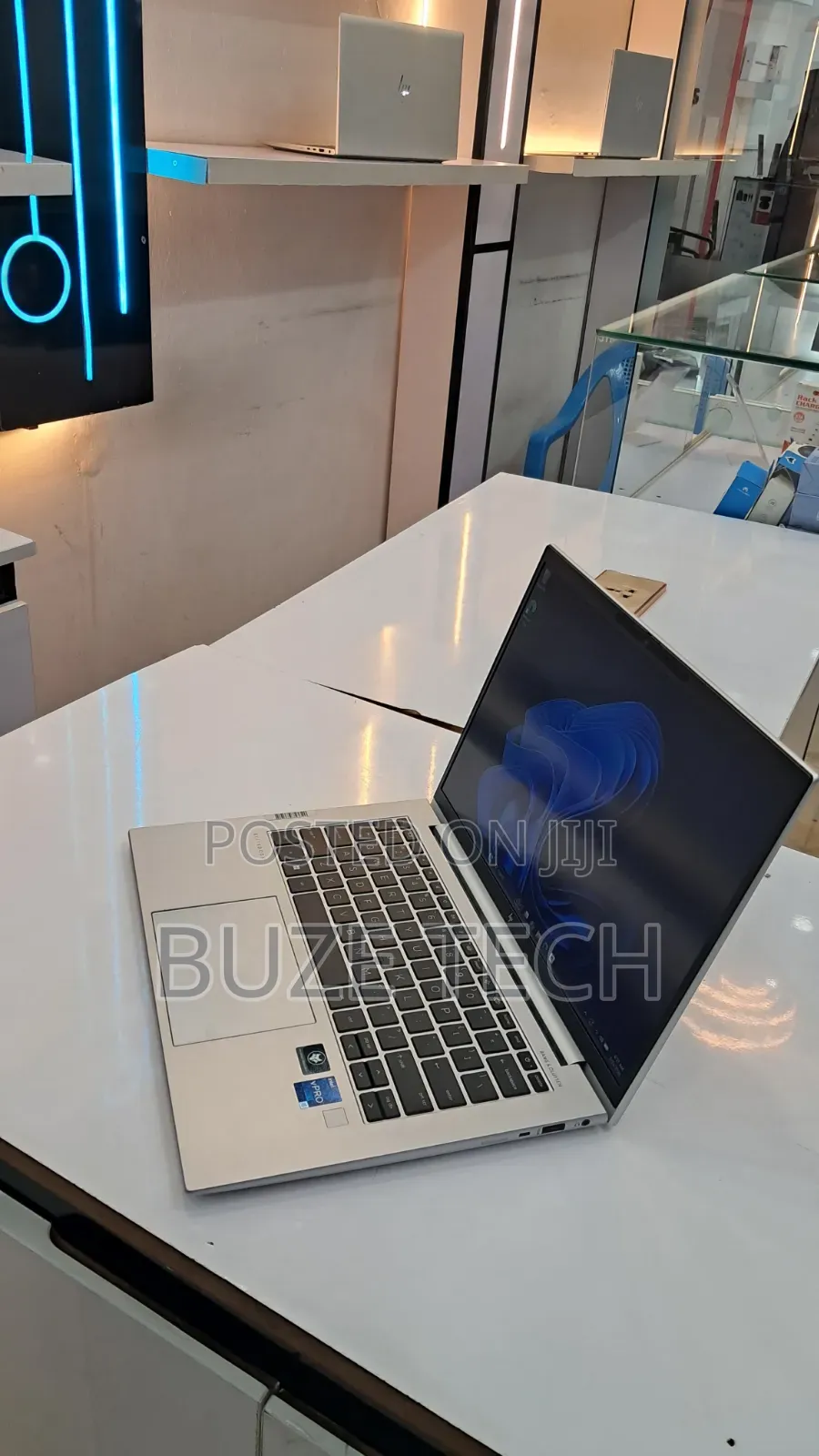 New Laptop HP EliteBook 840 G9 16GB Intel Core i5 SSD 512GB
