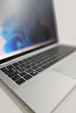 New Laptop HP EliteBook 1040 G8 16GB Intel Core i7 SSD 512GB