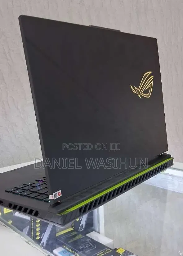 New Laptop Asus ROG Strix G15 16GB Intel Core i9 SSD 1T