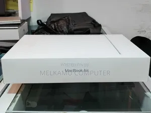 New Laptop Apple MacBook Air 2025 M4 16GB Apple M4 SSD 512GB