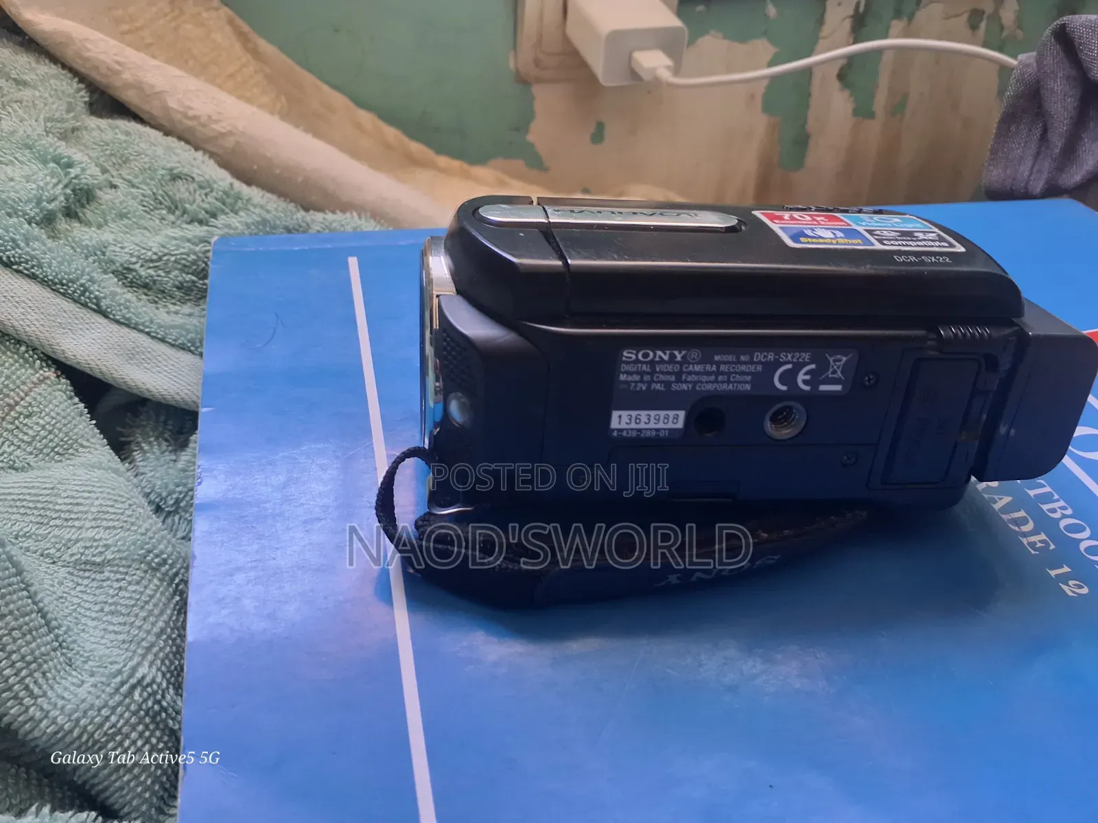 Sony Handycam DCR-SX22E (70x Zoom) - Vintage Y2K Camcorder