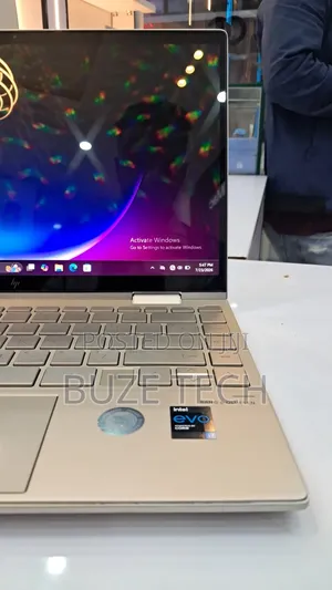 New Laptop HP Envy x360 8GB Intel Core i7 SSD 512GB