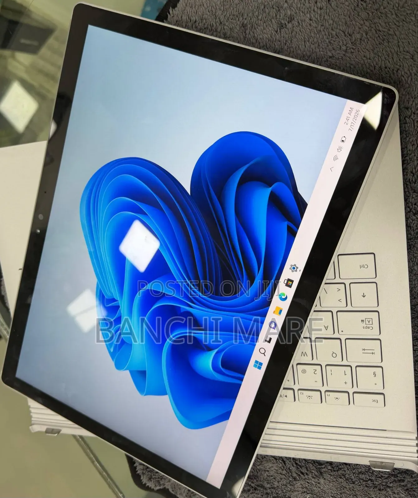 New Laptop Microsoft Surface Book 8GB Intel Core i5 SSD 128GB