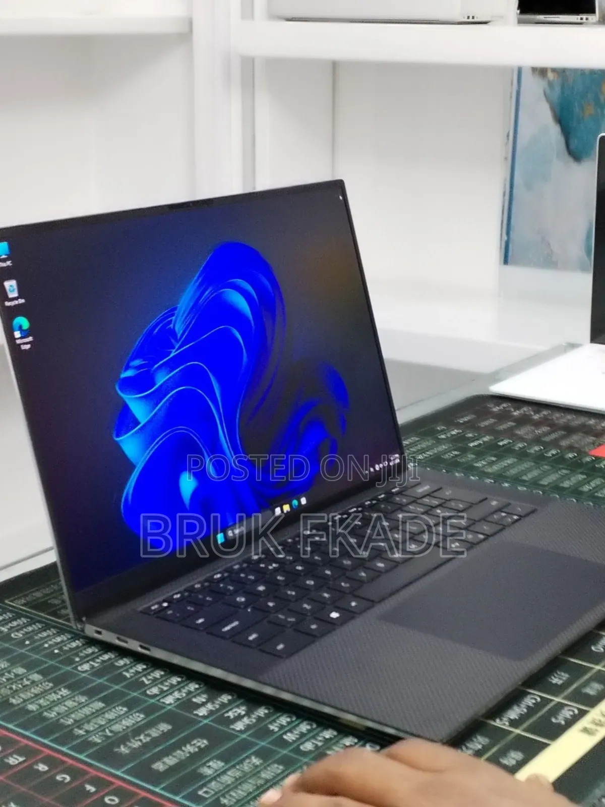 New Laptop Dell XPS 15 16GB Intel Core i7 SSD 512GB