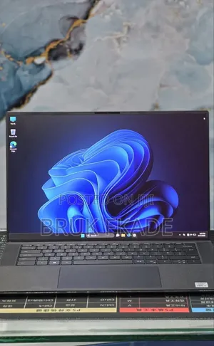 New Laptop Dell XPS 15 16GB Intel Core i7 SSD 512GB