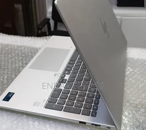New Laptop HP EliteBook 640 G11 16GB Intel Core Ultra 7 SSD 512GB