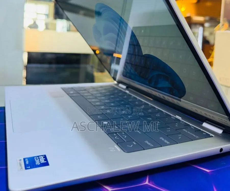 New Laptop HP OmniBook 5 16" 16GB Intel Core Ultra 7 SSD 1T