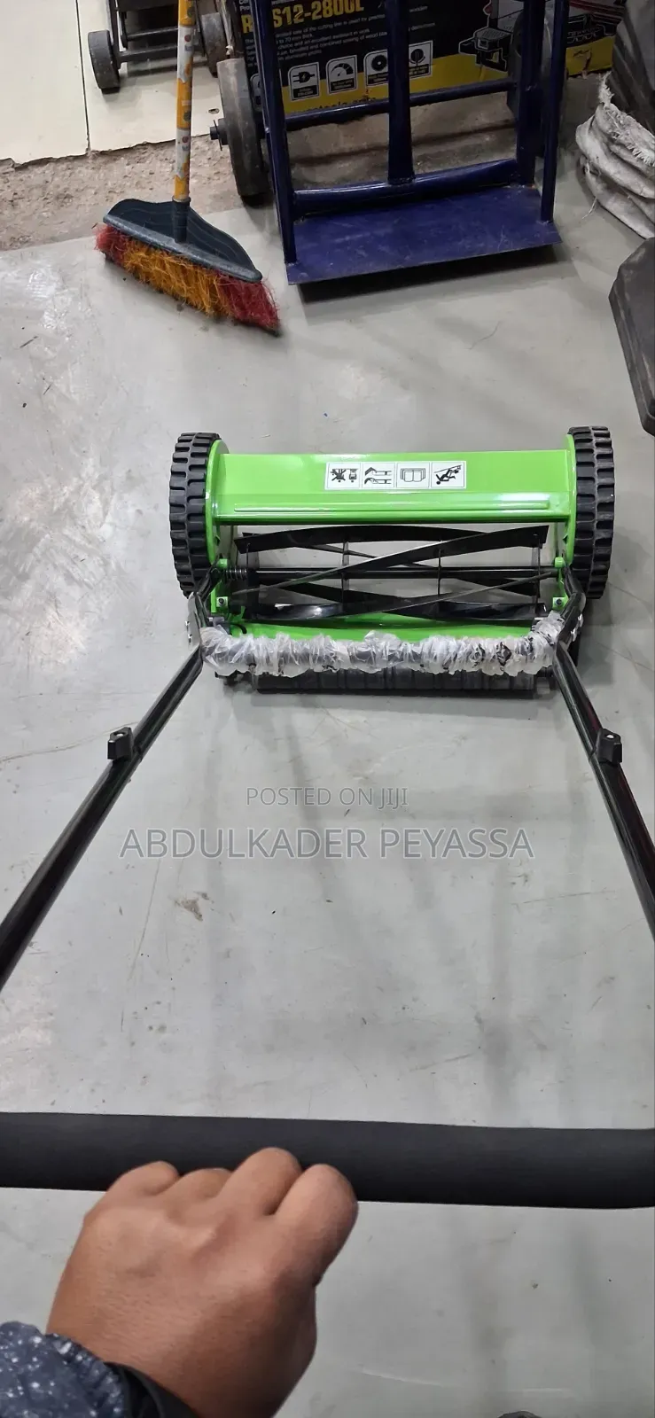Manual Grass Cutter