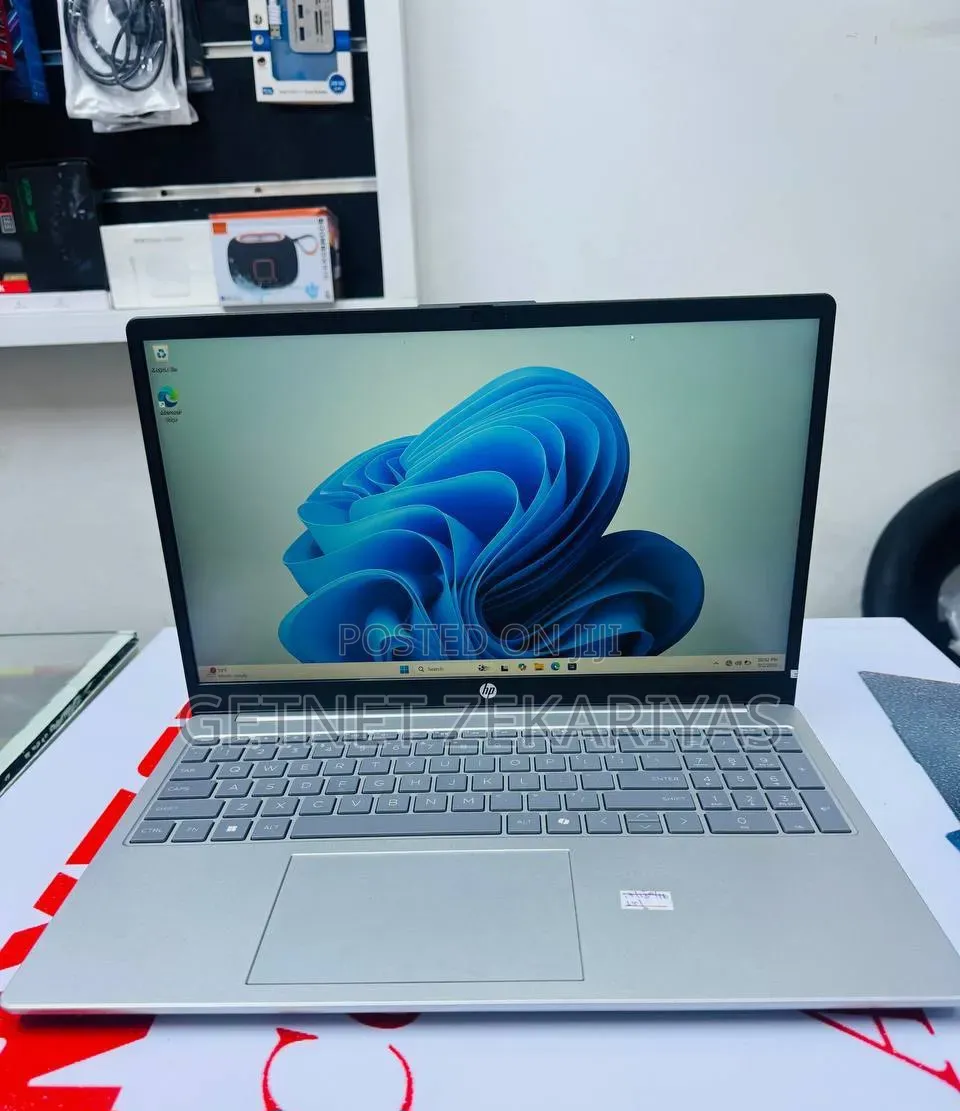 New Laptop HP Stream Notebook 16GB Intel Core i7 SSD 1T