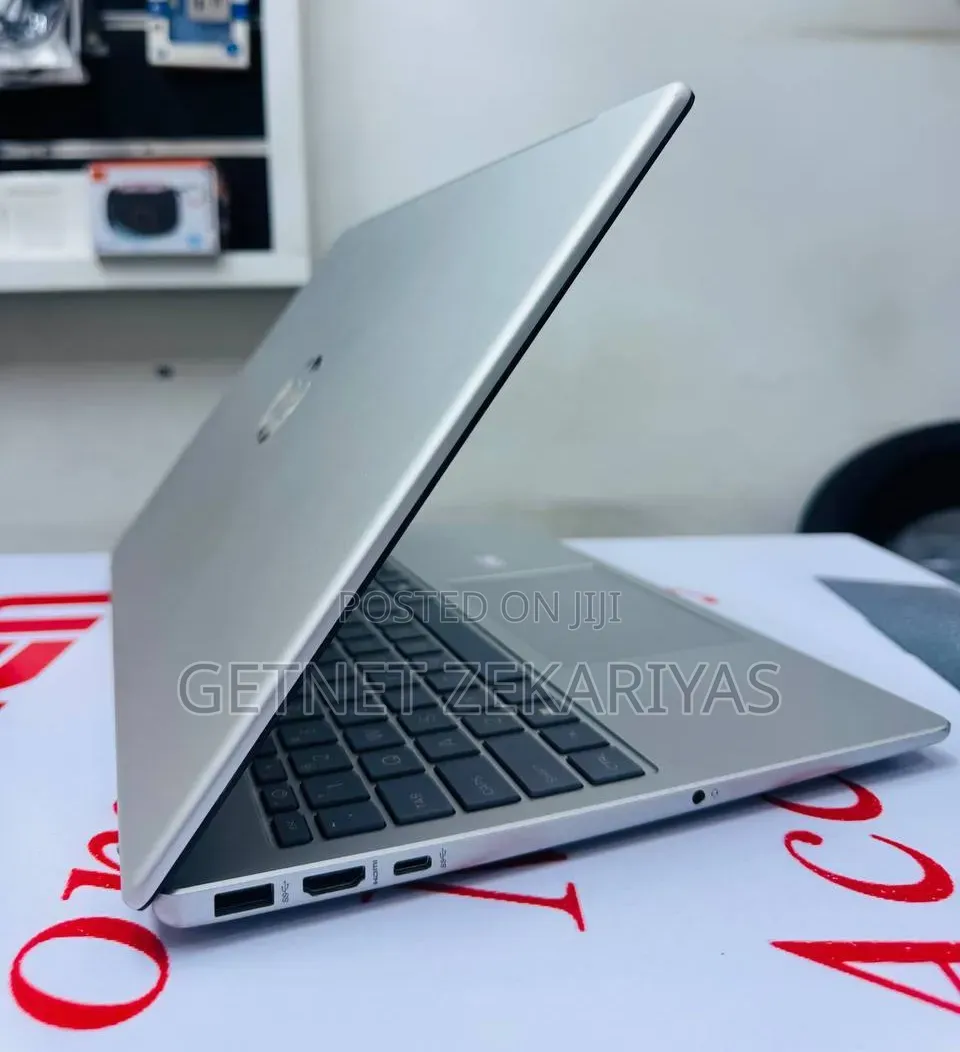 New Laptop HP Stream Notebook 16GB Intel Core i7 SSD 1T