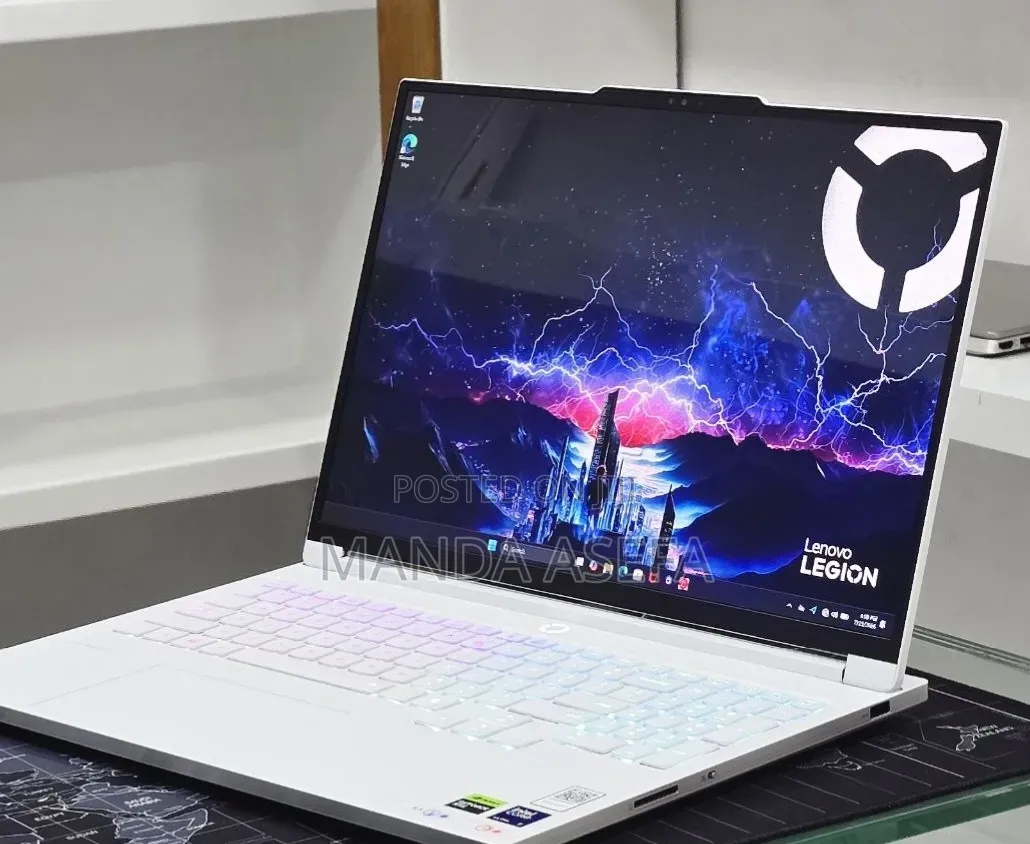 New Laptop Lenovo Legion 7 32GB Intel Core Ultra 7 SSD 1T