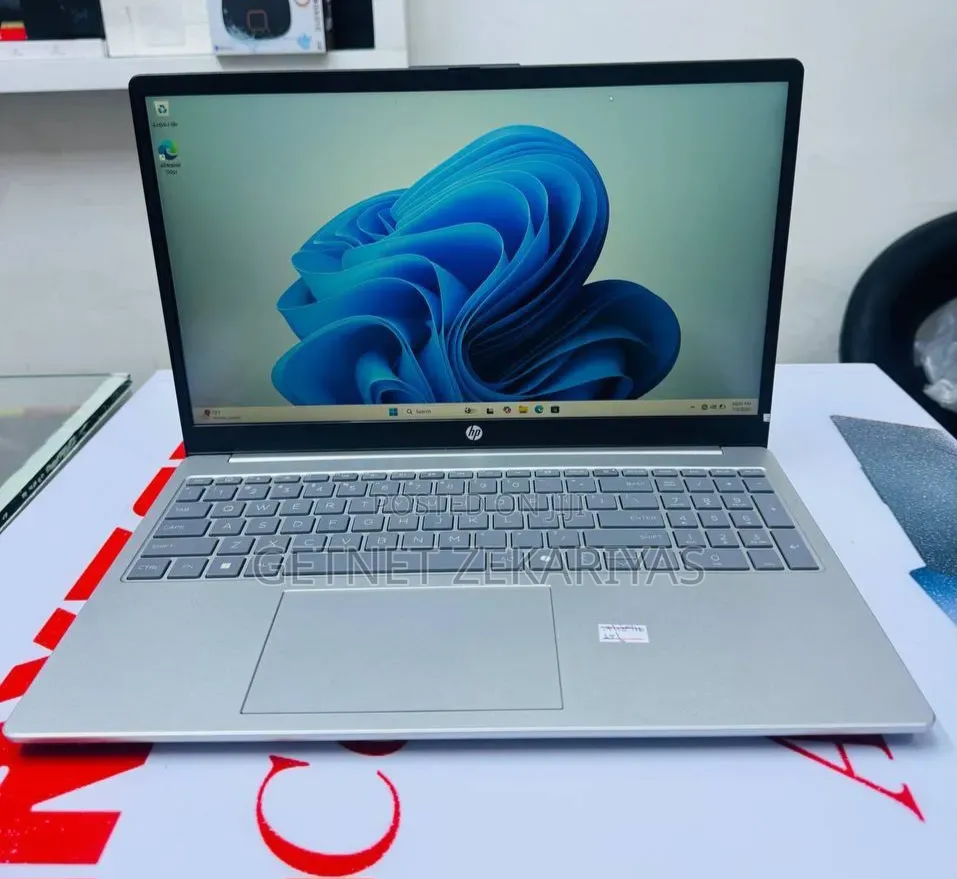 New Laptop HP Stream Notebook 8GB AMD Ryzen 5 SSD 512GB